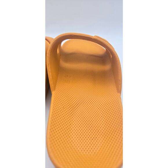 Freedom Moses Bright Orange Sol Slip On's Slides 37/38- US 6.5/7 - Picture 6 of 12